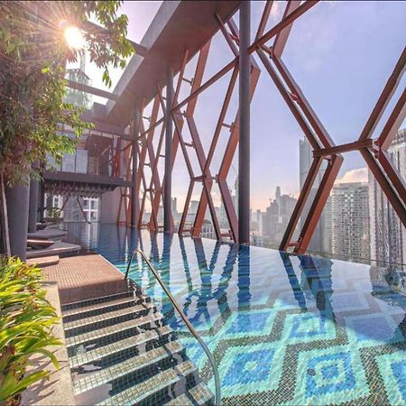 Scarletz Suites Klcc Куала-Лумпур Экстерьер фото