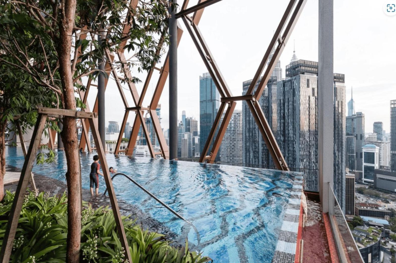 Scarletz Suites Klcc Куала-Лумпур Экстерьер фото