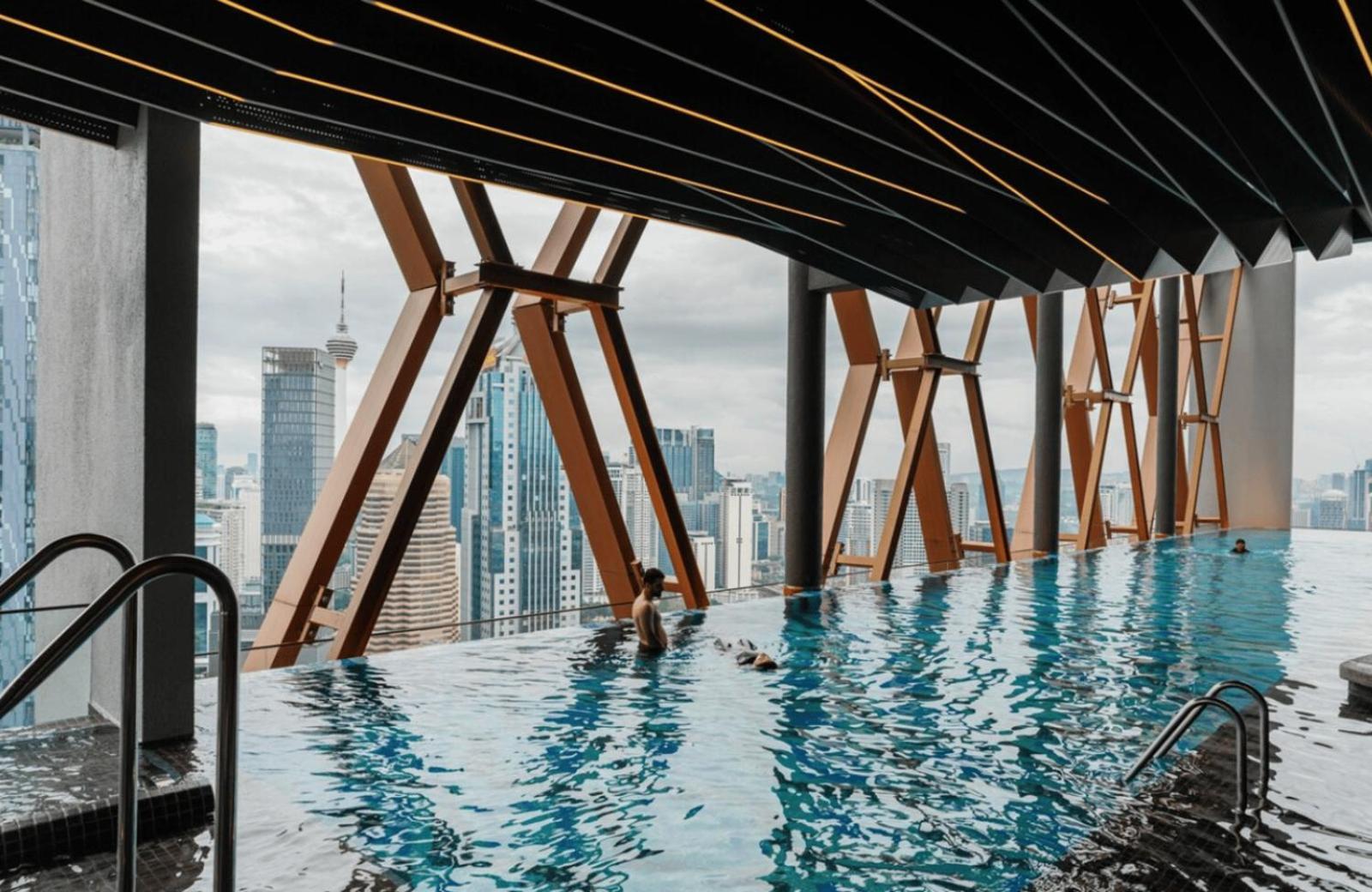 Scarletz Suites Klcc Куала-Лумпур Экстерьер фото