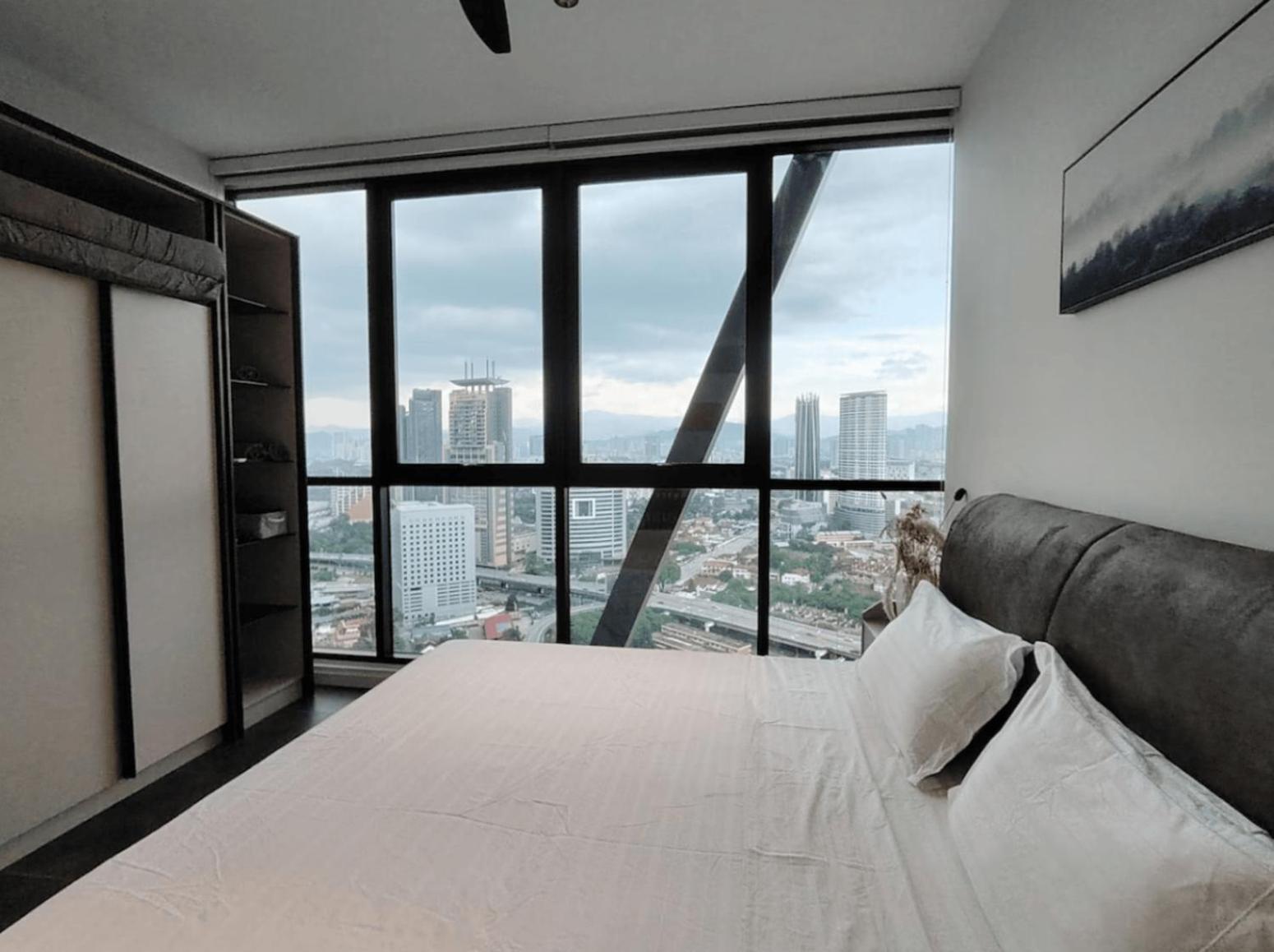 Scarletz Suites Klcc Куала-Лумпур Экстерьер фото